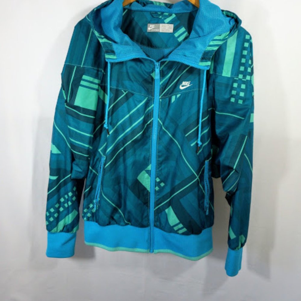 Ladies Nike Windrunner Jacket M EUC